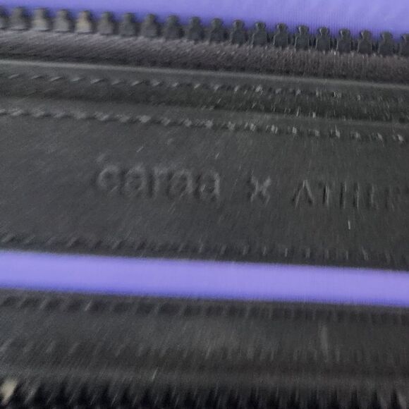 Caraa and ATHLETA belt bag - Picture 5 of 6